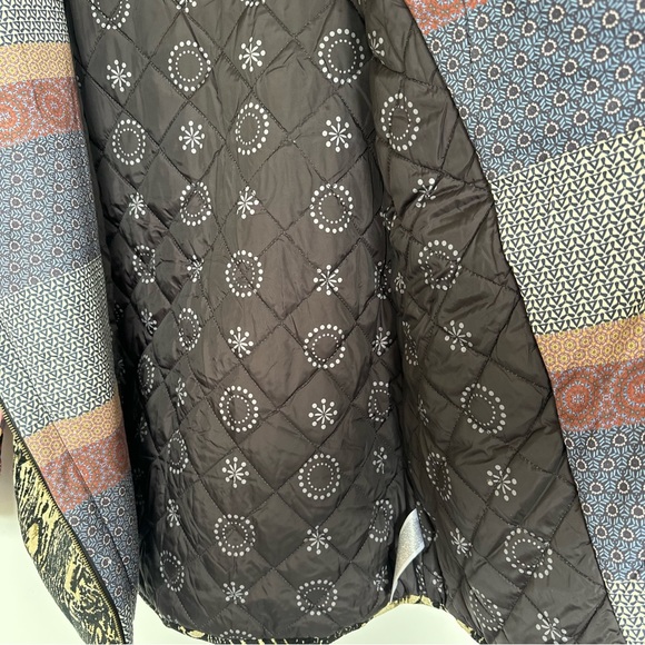 Desigual quilted jacket with hood NWT - Picture 8 of 10